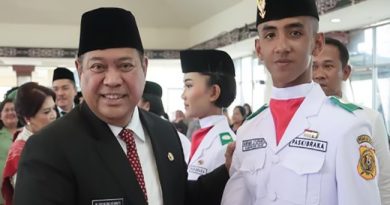 Bupati Dairi Kukuhkan Anggota Paskibraka 2023