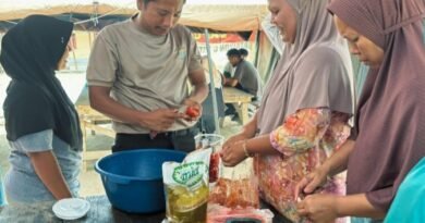 Polda Sumut Buat Dapur Lapangan Hidangkan Menu Buka Puasa Untuk Warga Di Aek Ngadol