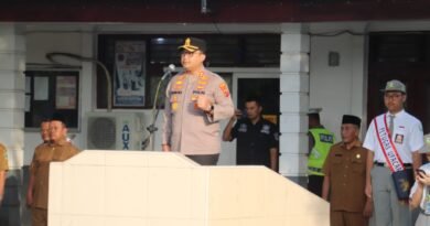 Kapolres Langkat Pimpin Upacara di SMAN 1 Stabat Tekankan Disiplin Anti Narkoba Dan Bijak Bermedsos