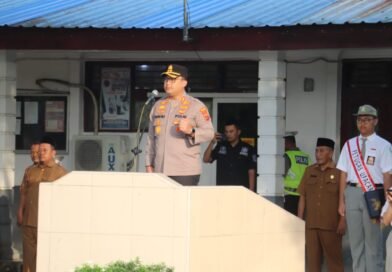Kapolres Langkat Pimpin Upacara di SMAN 1 Stabat Tekankan Disiplin Anti Narkoba Dan Bijak Bermedsos