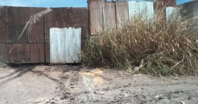 Alamaaak…! Diduga Gudang Penimbunan BBM Jenis Solar Subsidi Disamping PT FKA Jalan Besar Pelabuhan Belawan