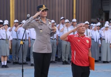 Kapolres Pematang Siantar Pembina Upacara Bendera di SMA Sultan Agung Jauhi Narkoba