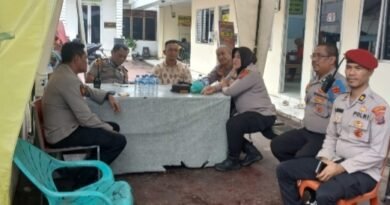 Kapolsek Medan Kota Pimpin Acara Keakraban Dengan Para Kanit Di Polsek Medan Kota