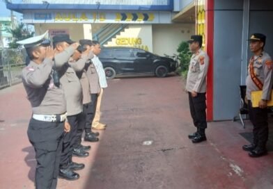 Kapolsek Medan Kota Didampingi Panit Reskrim Pimpin Apel Siaga Pagi.