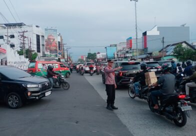 Kanit Samapta Polsek Medan Kota Melaksanakan Giat Strong Point Disimpang Tugu SM Raja