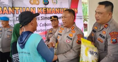 Kapolres Simalungun Turun Langsung, Salurkan Bantuan Kemanusiaan Bagi Korban Angin Puting Beliung Di Pematang Bandar